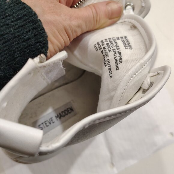 White Leather Boots Steve Madden size 7 - Picture 4 of 4